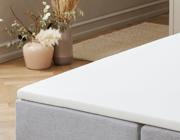 Komfort Topmadras fra Sengefabrikken i 90x200 cm med lyst betræk